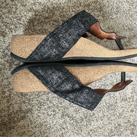 TAOS LUCY THONG SANDALS 8-8.5 - Picture 5 of 7